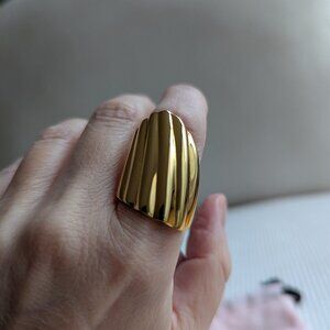 NWT Gold statement ring